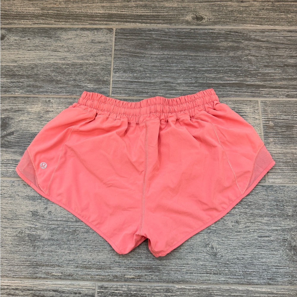Lululemon Hotty Hot Low-Rise Lined Short 2.5”